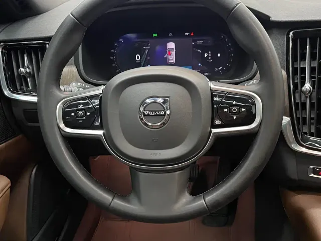 Volvo V90 — Фото автомобиля 5