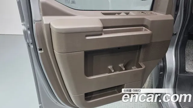 Kia PV5 — Фото автомобиля 14
