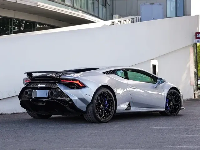 Lamborghini Huracan — Фото автомобиля 2
