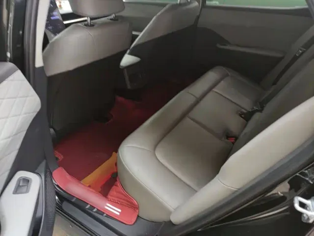 Toyota bZ3 — Фото автомобиля 12