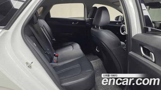 Kia K5 K5 3 поколение 2.0 LPI(Для проката) — Фото автомобиля 12