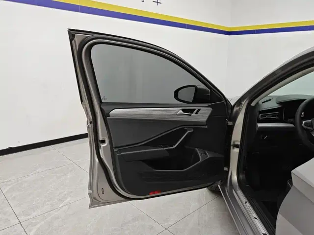 Volkswagen Sagitar — Фото автомобиля 7