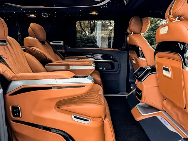 Yasheng Auto Yasheng V-Class — Фото автомобиля 16