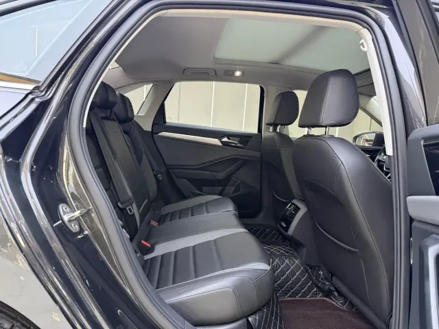 Volkswagen Sagitar — Фото автомобиля 8