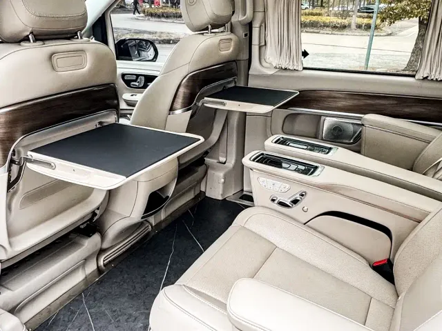 Mercedes-Benz V-Class — Фото автомобиля 10