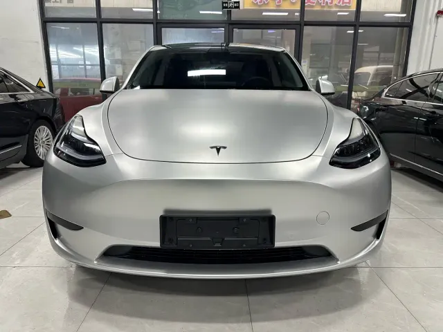 Tesla Model Y — Фото автомобиля 2