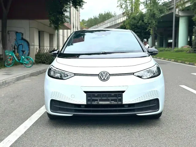 Volkswagen ID.3 — Фото автомобиля 2