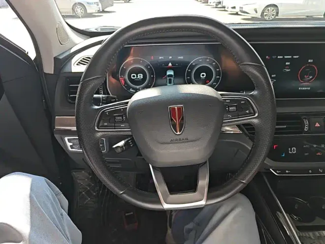 Hongqi HS5 — Фото автомобиля 10