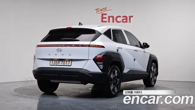 Hyundai Kona Kona (SX2) Бензин 1.6 турбо 2WD — Фото автомобиля 2