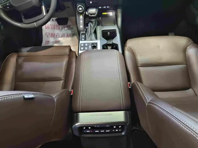 Toyota Prado — Фото автомобиля 15
