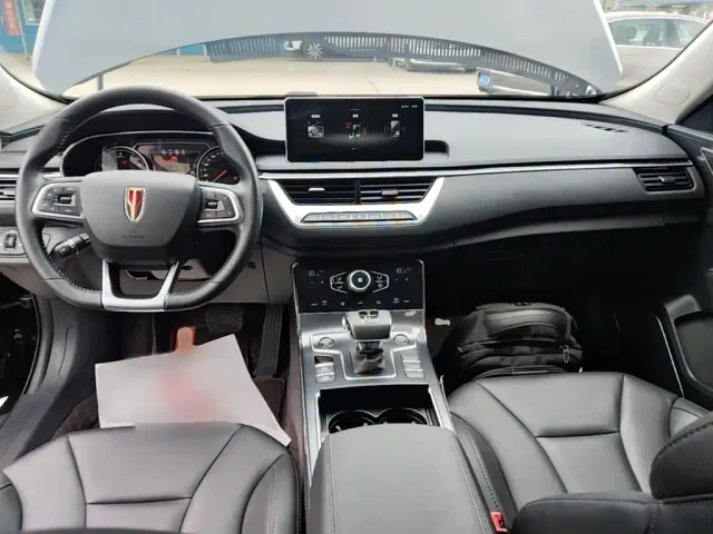 Hongqi H5 — Фото автомобиля 9