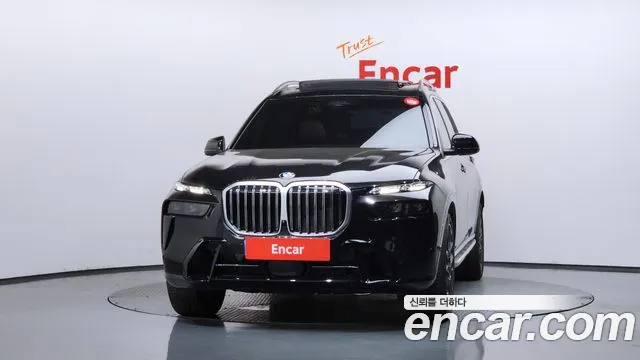 BMW X7 — Фото автомобиля 3