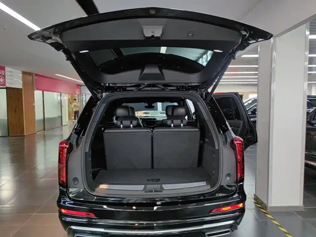 Cadillac XT6 — Фото автомобиля 18