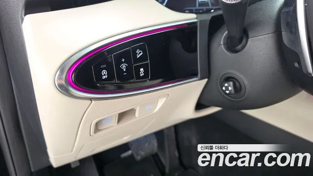 Genesis GV70 — Фото автомобиля 26
