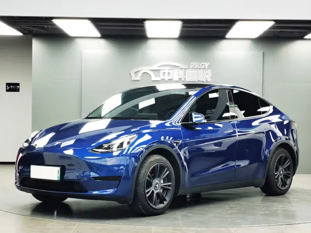 Фотография автомобиля — Tesla Model Y