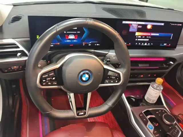 BMW i3 — Фото автомобиля 10
