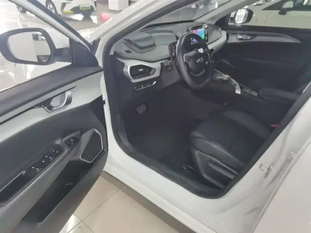 Geely Geometry A — Фото автомобиля 15