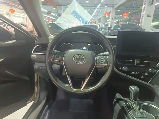 Toyota Camry — Фото автомобиля 10