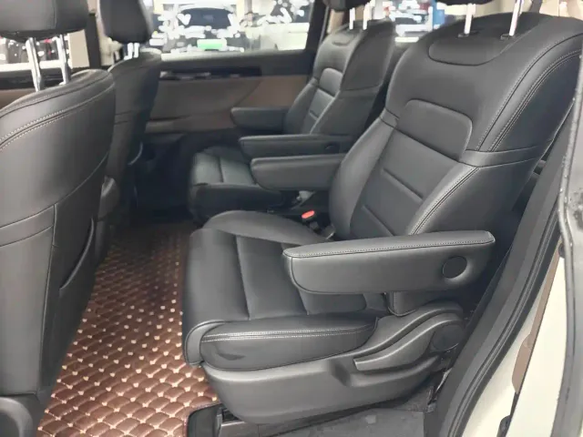 GAC Trumpchi E8 — Фото автомобиля 15
