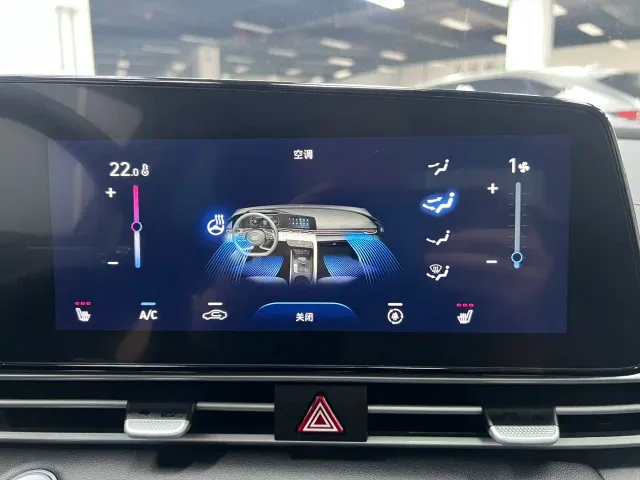 Hyundai Elantra — Фото автомобиля 8