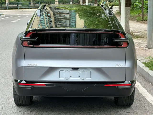 Changan Qiyuan E07 — Фото автомобиля 7