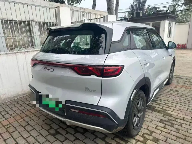 BYD Yuan UP — Фото автомобиля 8