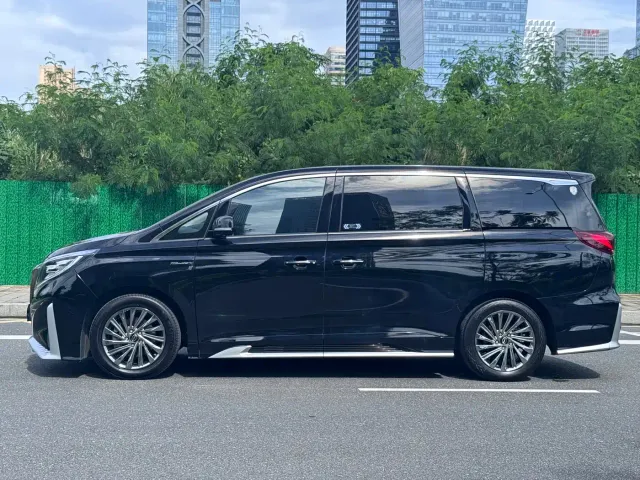 GAC Trumpchi M8 — Фото автомобиля 5