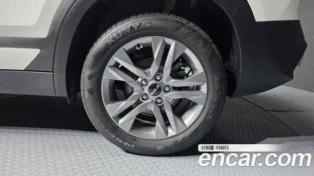 Kia Seltos — Фото автомобиля 6