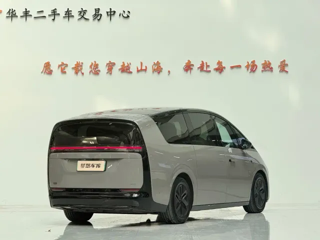 Li Auto MEGA — Фото автомобиля 6
