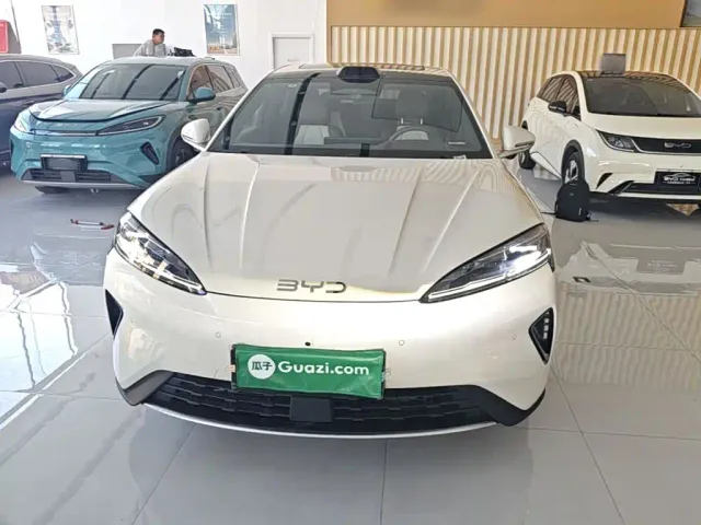 BYD Seal 07 DM-i — Фото автомобиля 2