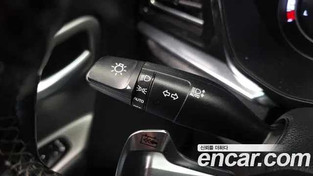 Kia Niro — Фото автомобиля 23