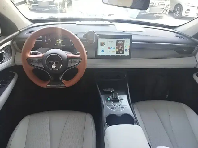 BYD Seal 05 DM-i — Фото автомобиля 9