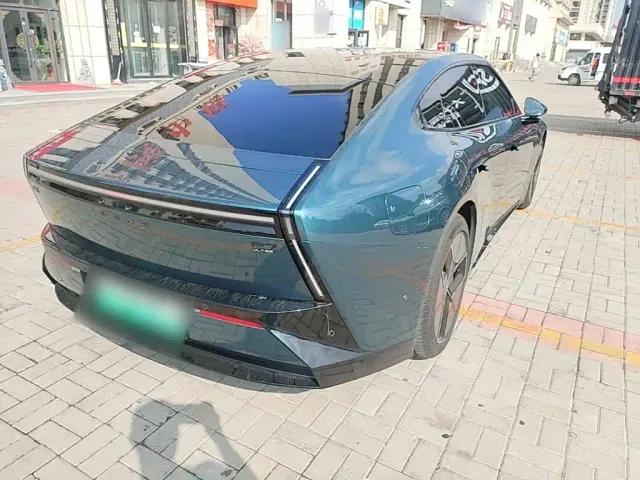 Xpeng P7 — Фото автомобиля 6