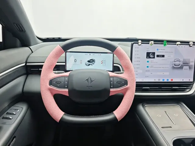 Dongfeng eπ 008 — Фото автомобиля 7