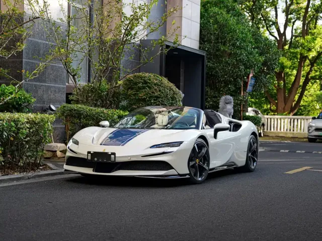 Фотография автомобиля — Ferrari SF90