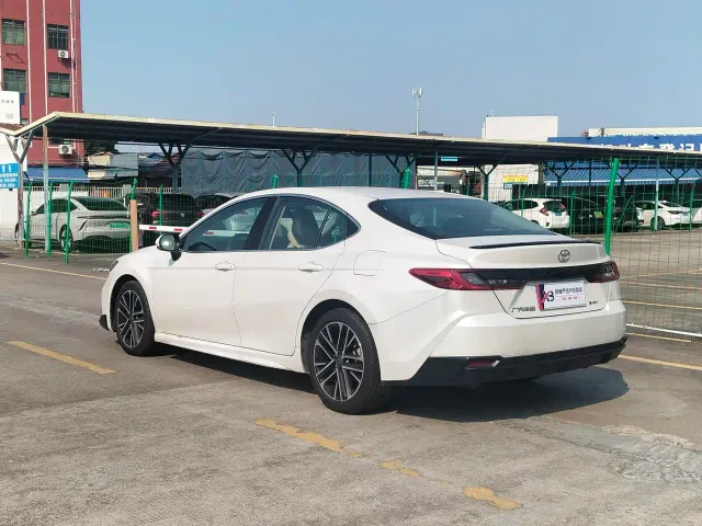 Toyota Camry — Фото автомобиля 7
