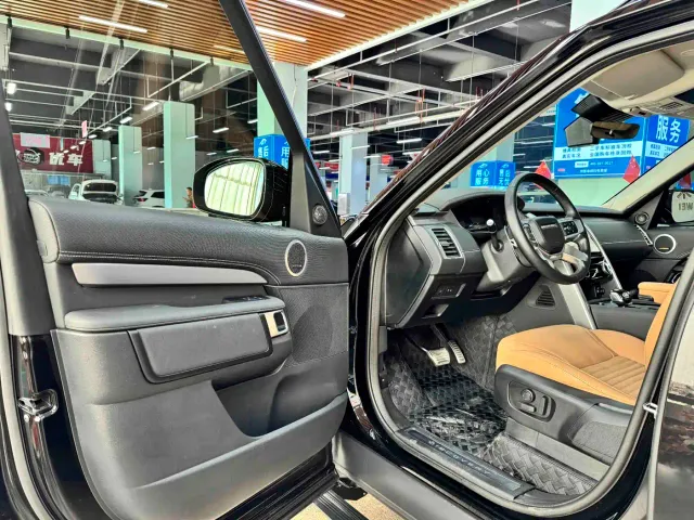 Land Rover Discovery — Фото автомобиля 4