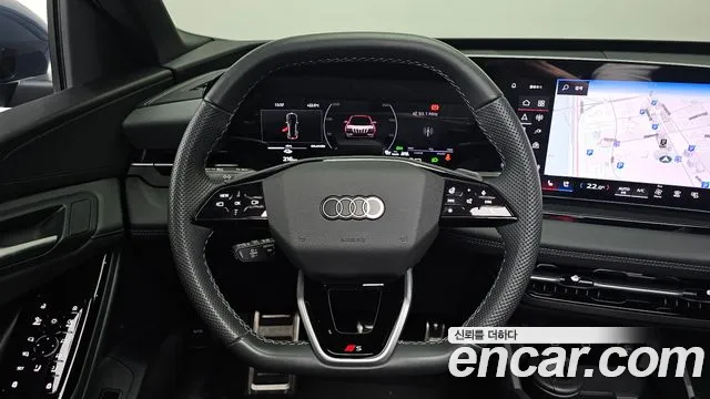 Audi Q6 e-tron — Фото автомобиля 13