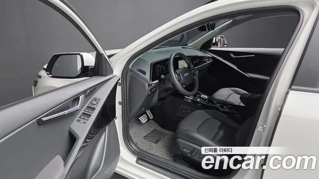 Kia Niro The All New Niro Signature — Фото автомобиля 10
