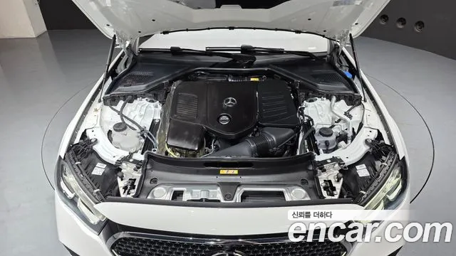 Mercedes-Benz E-Class — Фото автомобиля 6