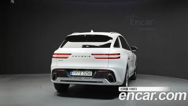 Genesis GV70 — Фото автомобиля 4