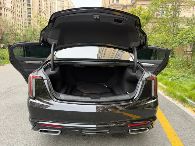 Cadillac CT5 — Фото автомобиля 10