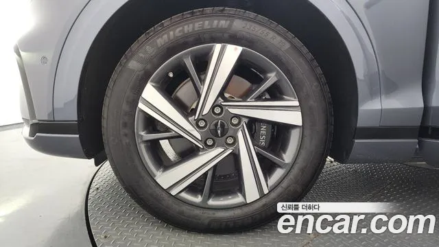 Genesis GV70 2.5T Бензин AWD — Фото автомобиля 5