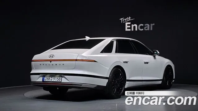 Hyundai Grandeur Grandeur (GN7) 3.5 LPG 2WD (Такси) — Фото автомобиля 2