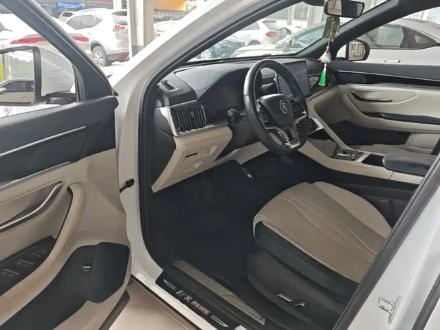 BYD Song PLUS — Фото автомобиля 15