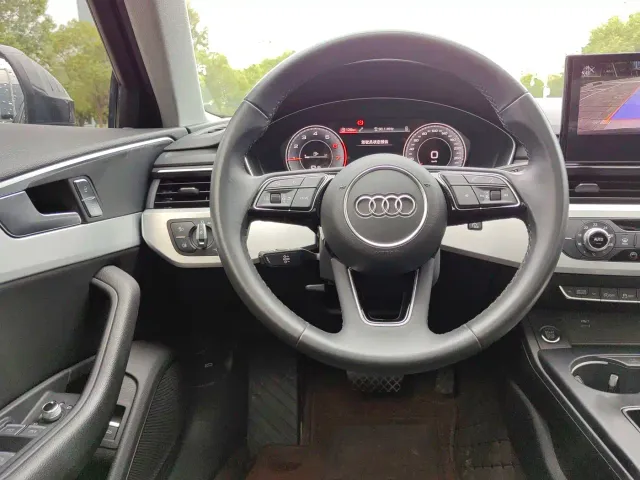 Audi A4L — Фото автомобиля 26