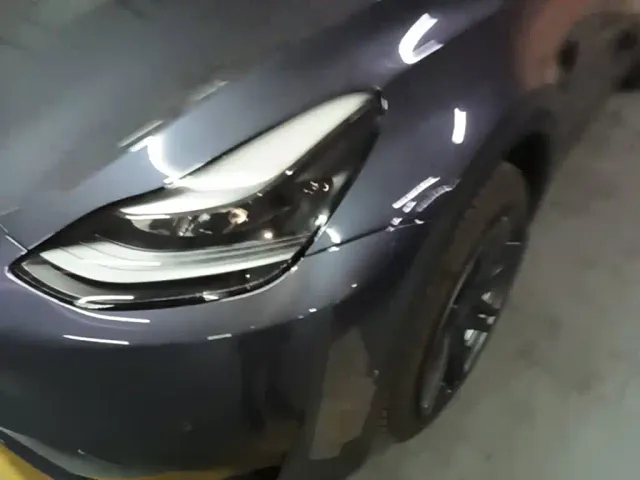 Tesla Model Y — Фото автомобиля 23