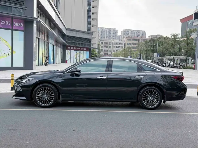Toyota Avalon — Фото автомобиля 4