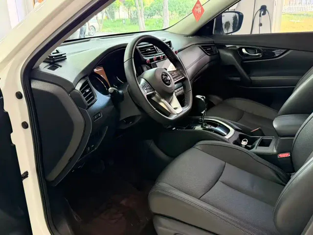 Nissan X-Trail — Фото автомобиля 7