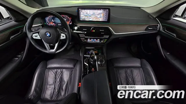 BMW 5-Series 5 серия (G30) 530i xDrive Luxury — Фото автомобиля 7